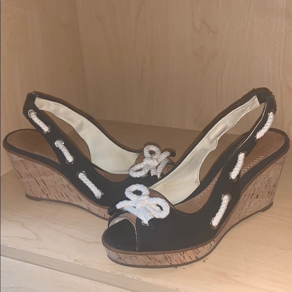 SUMMER WEDGES